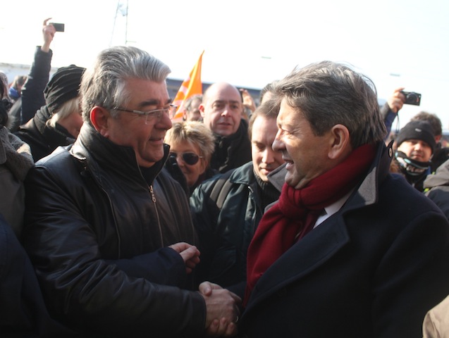 André Gerin et Jean-Luc Mélenchon mardi matin devant le site d'Arkéma Saint-Fons - LyonMag