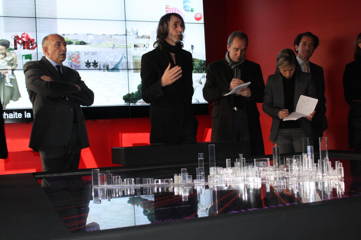 Gérard Collomb et les architectes ont présenté jeudi le projet - LyonMag