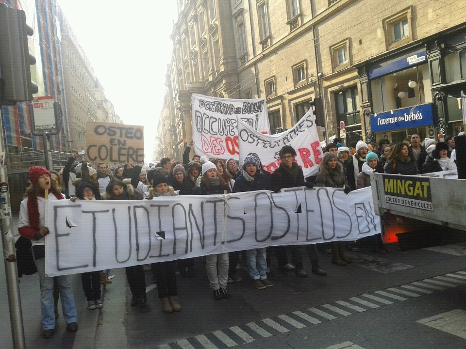 Le cortège aux abords des Terreaux - LyonMag