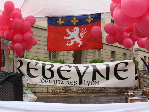 Les jeunes identitaires de Rebeyne manifestent - LyonMag