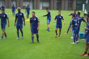 L'OL à l'entrainement en compagnie des jeunes - LyonMag.com