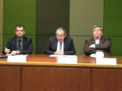 Jérôme Sturla, 1er adjoint au maire, Pierre Crédoz, le maire de Décines et Michel Buronfosse, adjoint de la ville - Photo Lyonmag.com