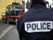 Le 4x4 retrouvé dans une impasse à Décines - Photo AFP