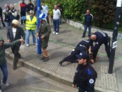 Ambiance surréaliste au rond-point de l'avenue Jean-Jaurès, entre intervention des forces de police et blocage du bus - LyonMag