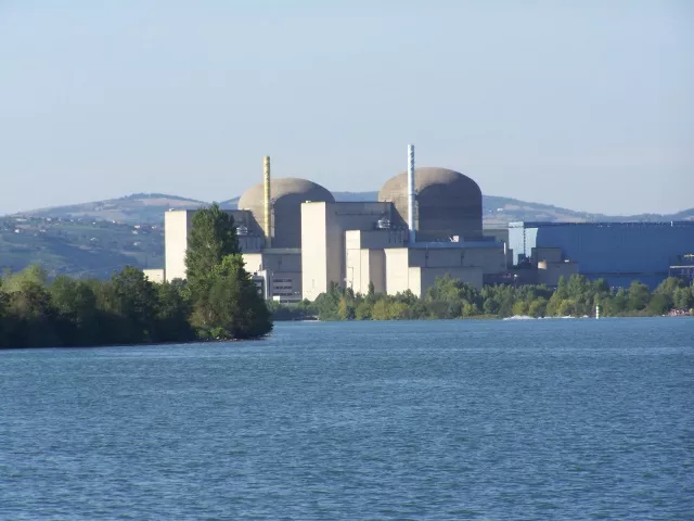 Les plans d'une centrale nucléaire au sud de Lyon volés !