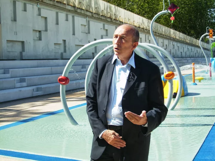 Ice Bucket Challenge : Gérard Collomb va-t-il oser se mouiller pour la bonne cause ?