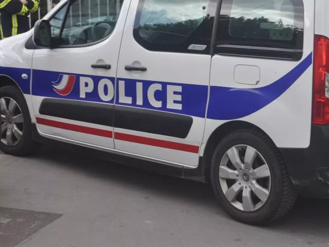 Vaulx-en-Velin : ils jettent des pierres sur les policiers en intervention