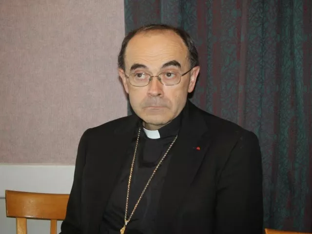 Fin de vie : l'archevêque de Lyon Philippe Barbarin s'engage contre la mort par sédation