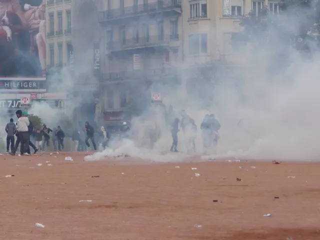 Lyon : 14 gardes à vue prolongées à l’issue de la manifestation contre la loi Travail