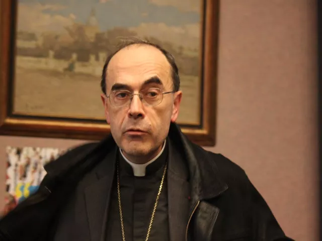 Cardinal Barbarin : "Je ne suis pas sorti avec un écriteau Je suis Charlie"