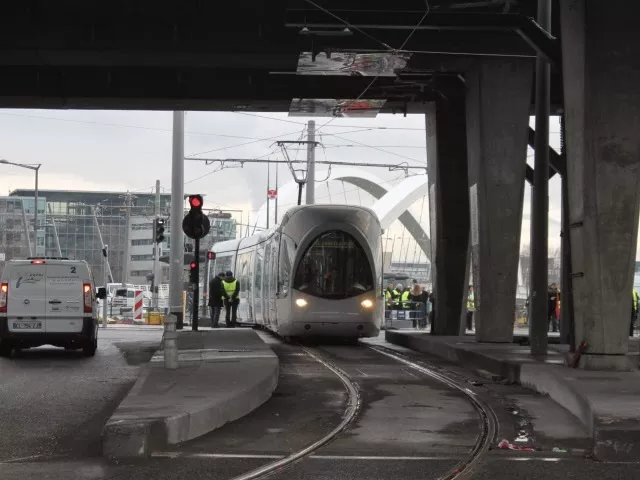Lyon : Incident sur le tramway et le RhônExpress (MàJ)