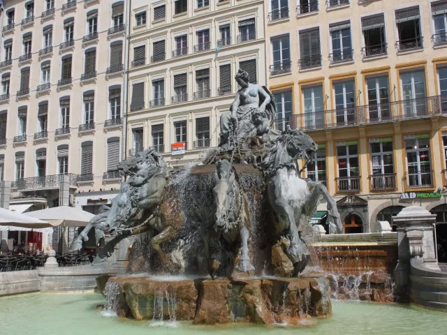 Lyon : la rénovation de la fontaine Bartholdi décalée à mars