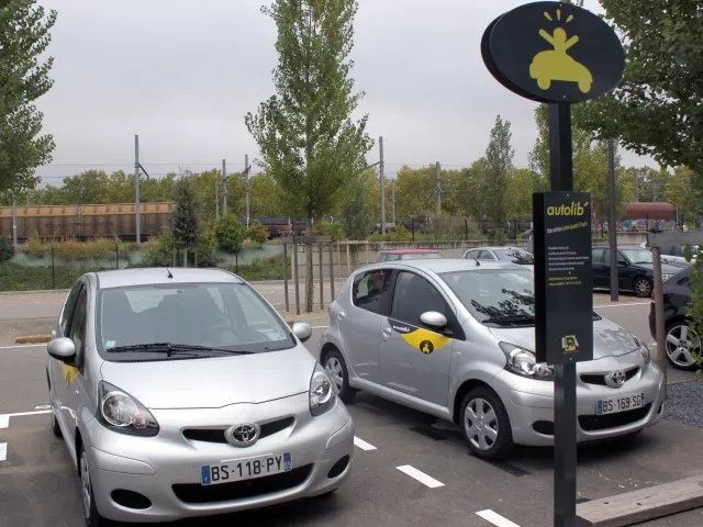 Autopartage à Lyon : forcé de changer de nom, Autolib' deviendra Citiz LPA en 2015
