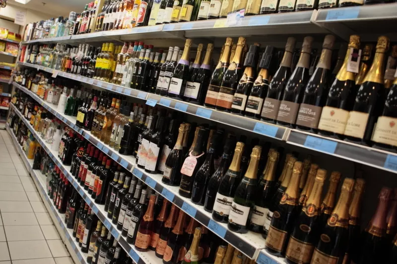 Lyon : la vente d'alcool &agrave; emporter d&eacute;sormais interdite apr&egrave;s 22h