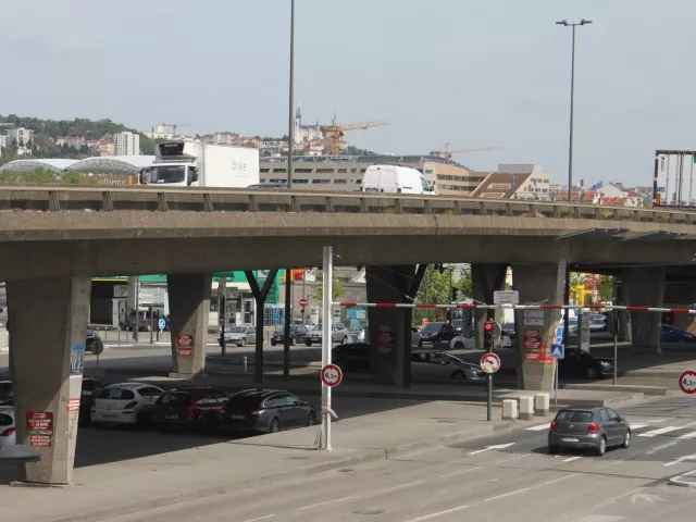 Métropole de Lyon : sur 709 ponts, 185 nécessitent "une surveillance particulière"
