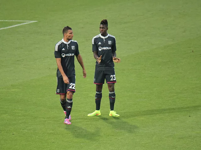 Face à Lorient, l'OL reste un leader fragile (1-1) - VIDEO