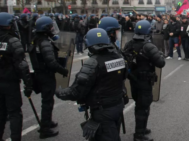 Des femmes parmi les gendarmes mobiles : un test en cours dans le Rhône