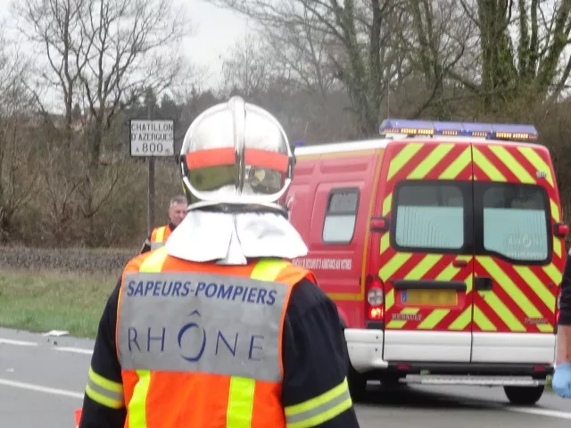 Rhône : une femme meurt dans un accident de la route sur la RN489