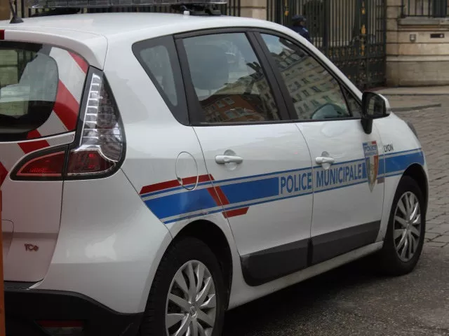 Lyon : deux mineurs de 12 et 13 ans suspectés de vol par effraction