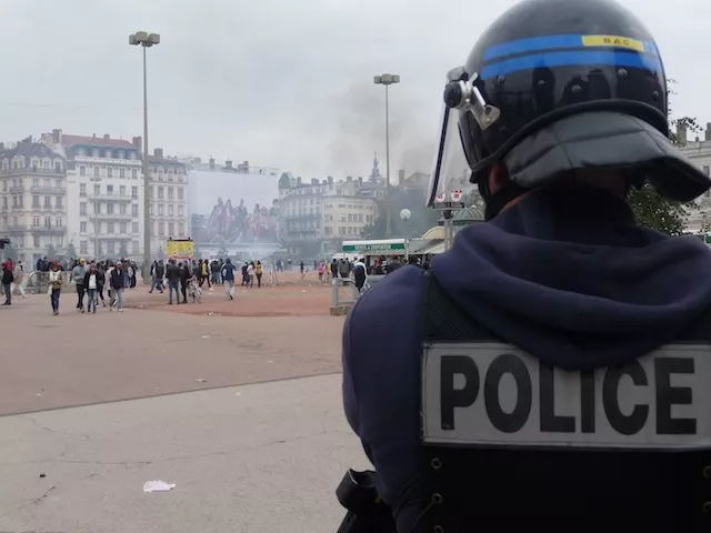 Manif en marge du congrès du FN à Lyon : les identitaires veulent protéger les commerces
