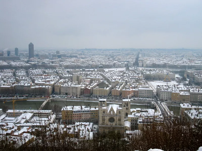 Neige : Lyon fait face à un hiver précoce