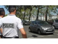 Arrêté pour vol de scooter, il est retrouvé en possession d'une casquette de police