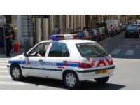 Lyon : un jeune sans permis percute une voiture de police