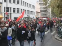 250 femmes ont d&eacute;fil&eacute; samedi soir dans les rues de Lyon