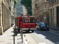 Evacuation d'un immeuble dans la rue d'Anvers