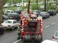 Lyon: impressionnant incendie d'une camionnette