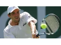 Roland-Garros : Julien Benneteau qualifié pour le 3e tour