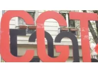 Les salariés du centre d'appels lyonnais Teleperformance en grève