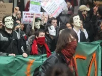 Les Anonymous se font entendre à Lyon pour le 4e samedi consécutif - Vidéo