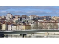 Lyon reçoit la Marianne d'Or du développement durable 2013