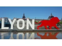 La sculpture OnlyLyon s'installe sur les Berges du Rhône à partir de vendredi