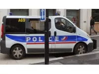 Lyon : il se fait remettre la caisse avec un pistolet à billes
