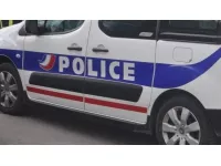 Vénissieux : il refuse d'obtempérer et percute un véhicule de police