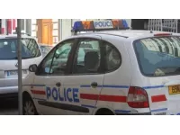 Villeurbanne : il menace des passants et des policiers avec une arme de poing