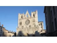 La présentation vendredi du nouveau choeur restauré de la cathédrale Saint-Jean de Lyon