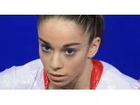 JO-Gymnastique : la Lyonnaise Youna Dufournet chute aux barres asymétriques