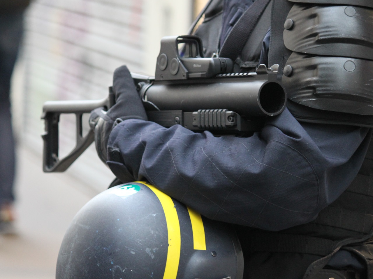 Un fourgon banalisé attaqué par un commando lourdement armé près de Lyon