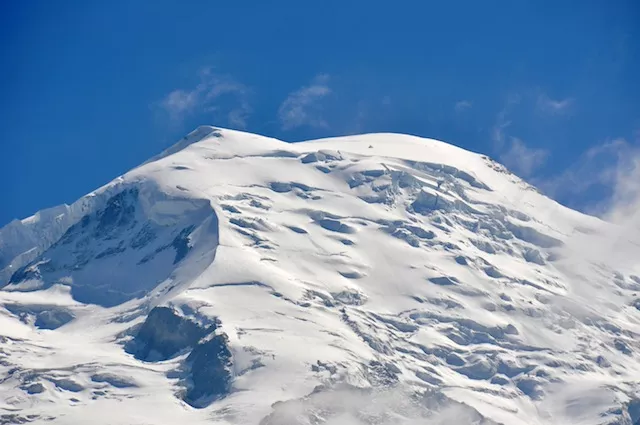 Les corps de deux alpinistes français disparus samedi soir en Haute-Savoie ont été localisés