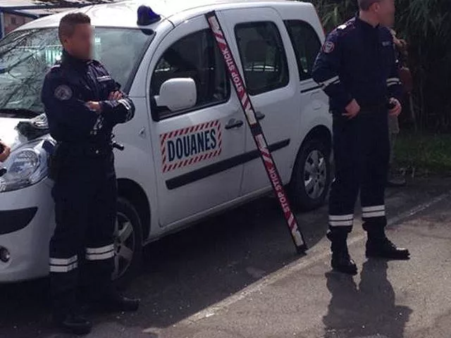 Des policiers cibles de jets de projectiles à Vaulx-en-Velin 
