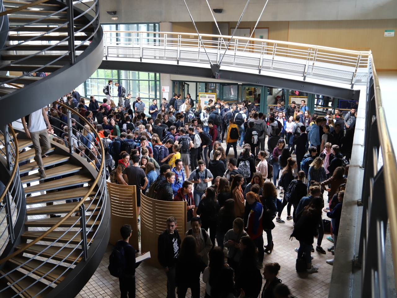 Une Greve Menace Les Epreuves Du Bac Dans L Academie De Lyon