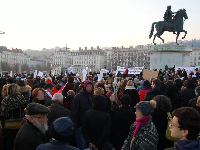 Une manifestation &agrave; Lyon contre le tout-anglais