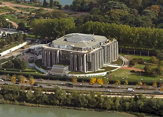 Le centre global anti-crime d’Interpol s’éloigne de Lyon