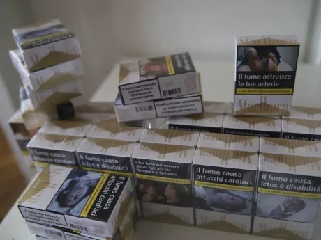 Près de Lyon : après une interpellation, les policiers découvrent plus de 900 paquets de cigarettes