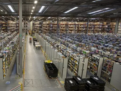 Entrepôt Amazon : deux associations s'unissent contre la nouvelle plateforme logistique
