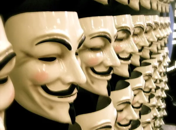 Gaëtan, l’Anonymous qui combat l’extrême-droite lyonnaise