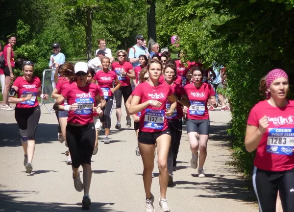 4 000 femmes ont couru contre le cancer dimanche